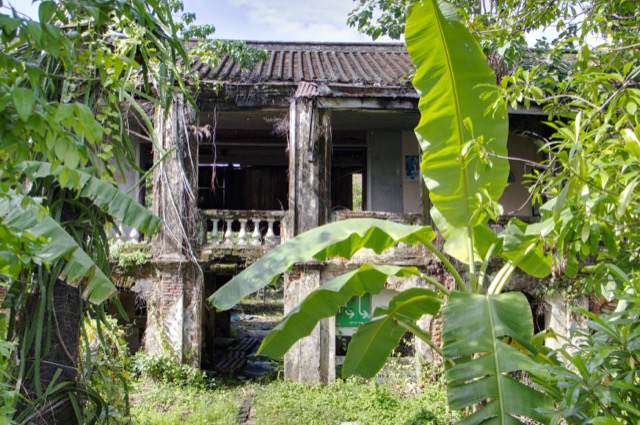 Phra Prasert Wanich House ('Bat Palace') — photo 05
