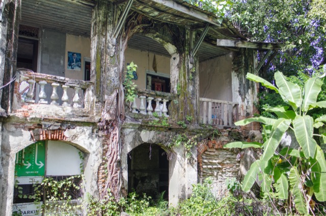 Phra Prasert Wanich House ('Bat Palace') — photo 06