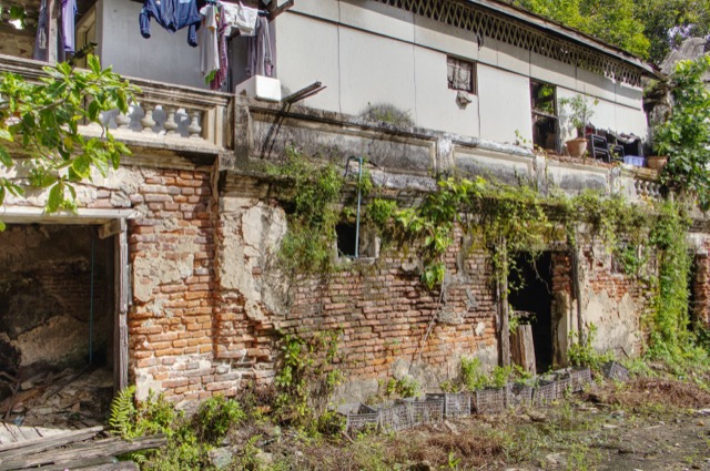 Phra Prasert Wanich House ('Bat Palace') — photo 15