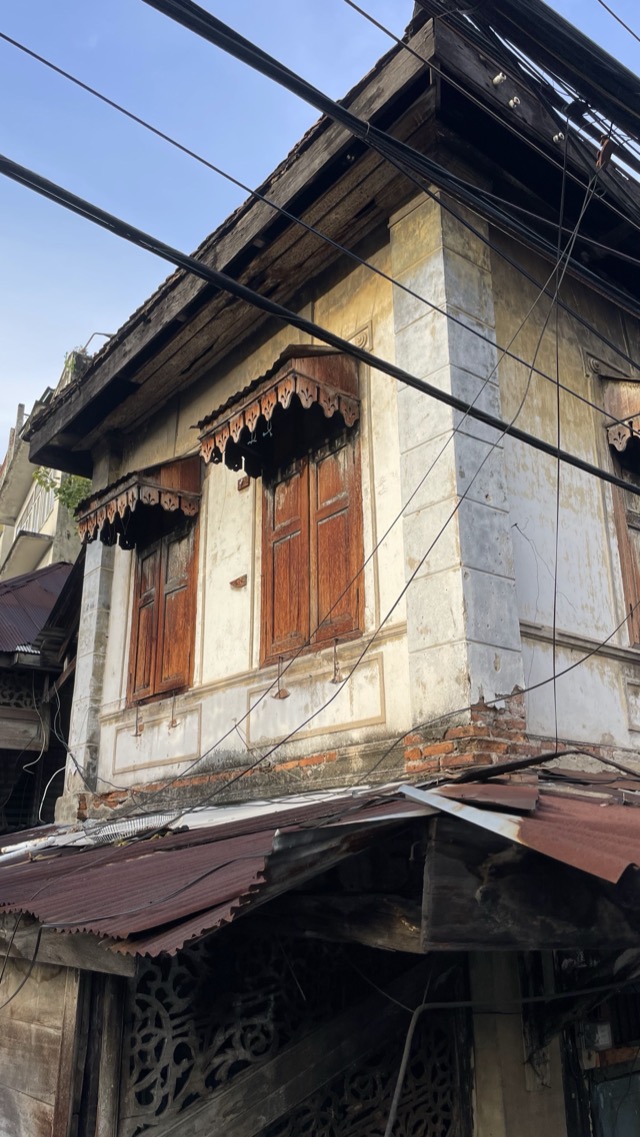 Sommot Amon Mak Bridge Shophouse — photo 02